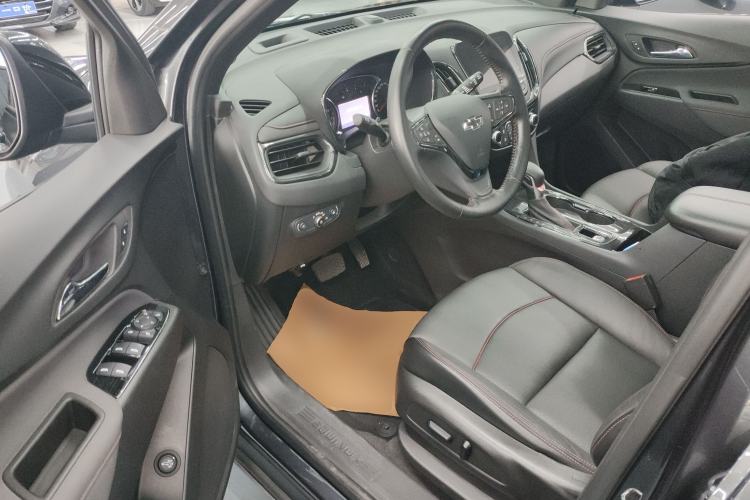 Used Chevrolet Equinox 2021 550T RS Smart Boundary-Pushing Edition Driver Seat