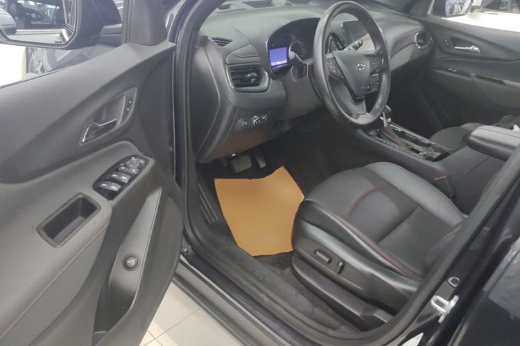 Used Chevrolet Equinox 2021 550T RS Smart Boundary-Pushing Edition Driver Seat