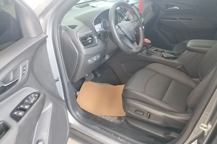 Used Chevrolet Equinox 2021 550T RS Smart Boundary-Pushing Edition Driver Seat