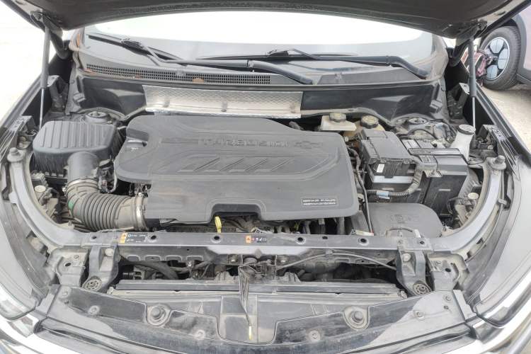 Used Chevrolet Equinox 2021 550T RS Smart Boundary-Pushing Edition Engine Bay