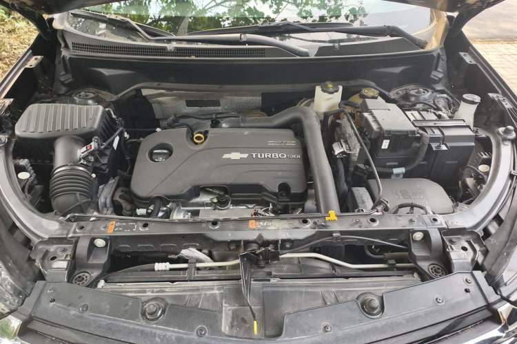 Used Chevrolet Equinox 2021 535T Yujie Edition Engine Bay