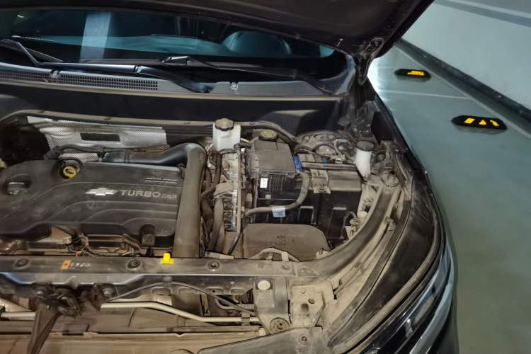 Used Chevrolet Equinox 2021 535T Chijie Edition Engine Bay Left