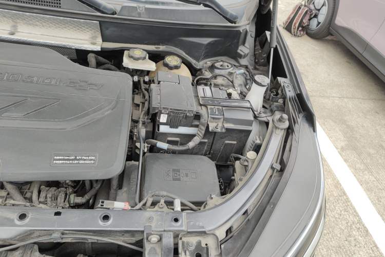 Used Chevrolet Equinox 2021 550T RS Smart Boundary-Pushing Edition Engine Bay Left