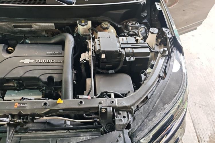 Used Chevrolet Equinox 2021 535T Chijie Edition Engine Bay Left