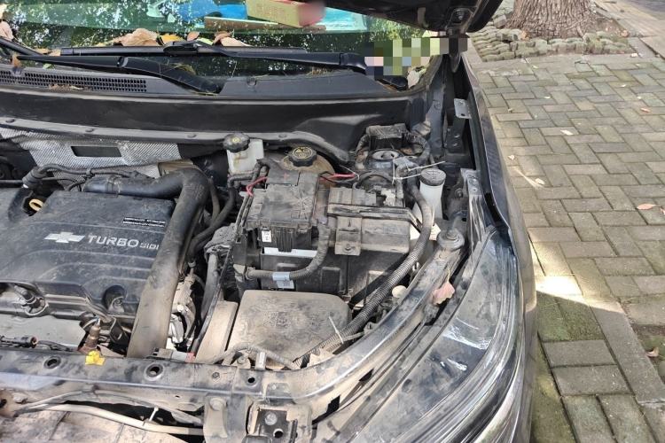 Used Chevrolet Equinox 2021 535T Chijie Edition Engine Bay Left