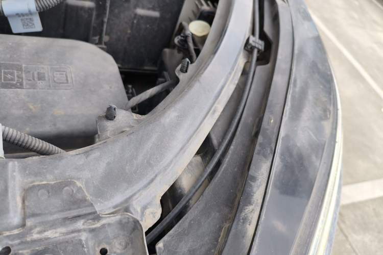 Used Chevrolet Equinox 2021 535T Yujie Edition Engine Bay Left