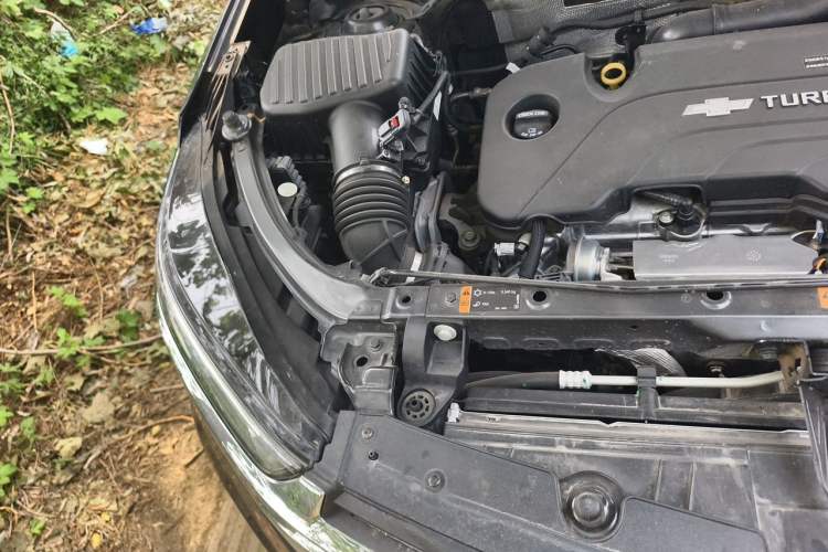 Used Chevrolet Equinox 2021 535T Yujie Edition Engine Bay Right
