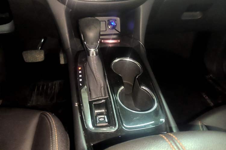 Used Chevrolet Equinox 2021 535T Yujie Edition Gear Lever