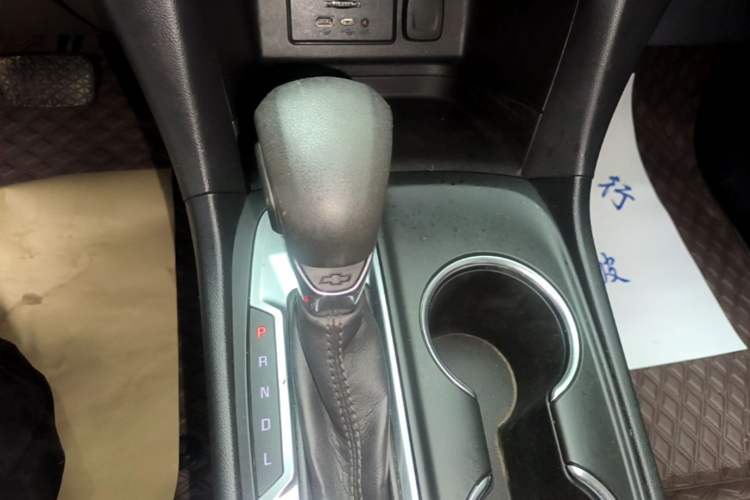 Used Chevrolet Equinox 2021 535T Chijie Edition Gear Lever