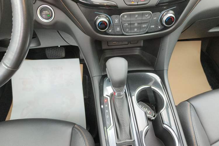 Used Chevrolet Equinox 2021 535T Yujie Edition Gear Lever