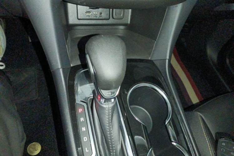 Used Chevrolet Equinox 2021 535T Yujie Edition Gear Lever