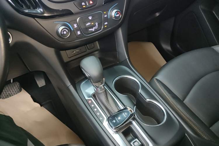 Used Chevrolet Equinox 2021 535T Chijie Edition Gear Lever