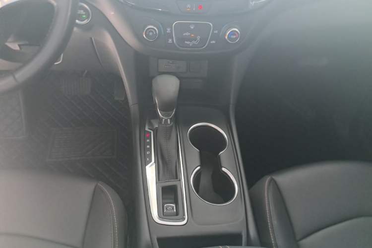 Used Chevrolet Equinox 2021 535T Chijie Edition Gear Lever
