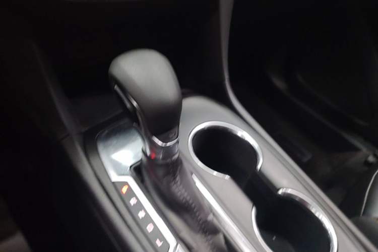 Used Chevrolet Equinox 2021 535T Chijie Edition Gear Lever
