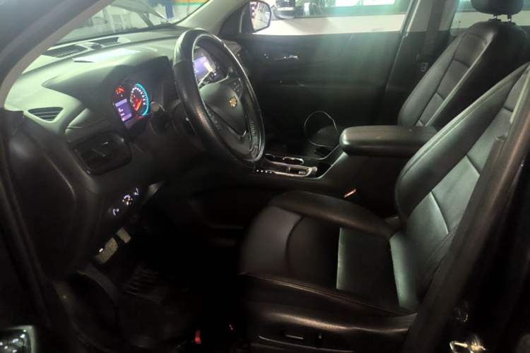 Used Chevrolet Equinox 2021 535T Yujie Edition Left Front Seat