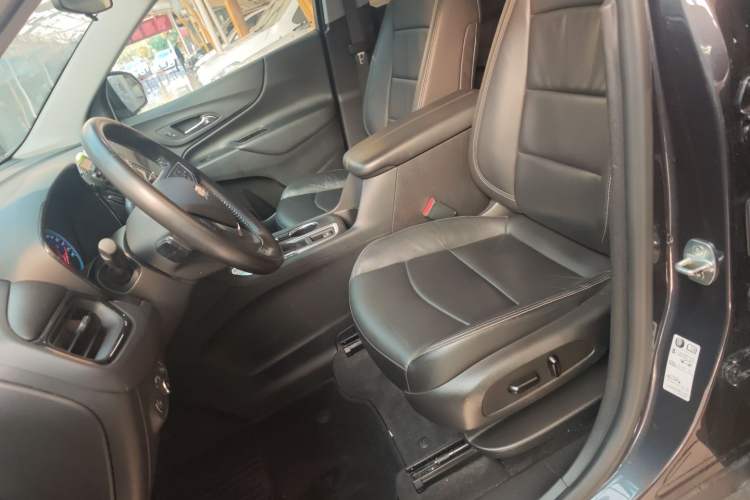 Used Chevrolet Equinox 2021 535T Chijie Edition Left Front Seat
