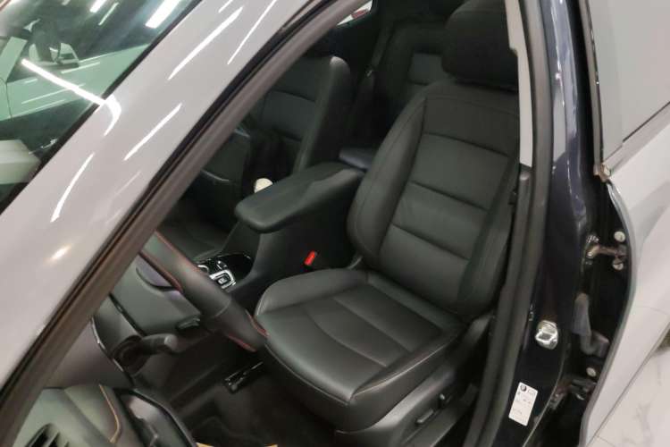 Used Chevrolet Equinox 2021 535T Yujie Edition Left Front Seat