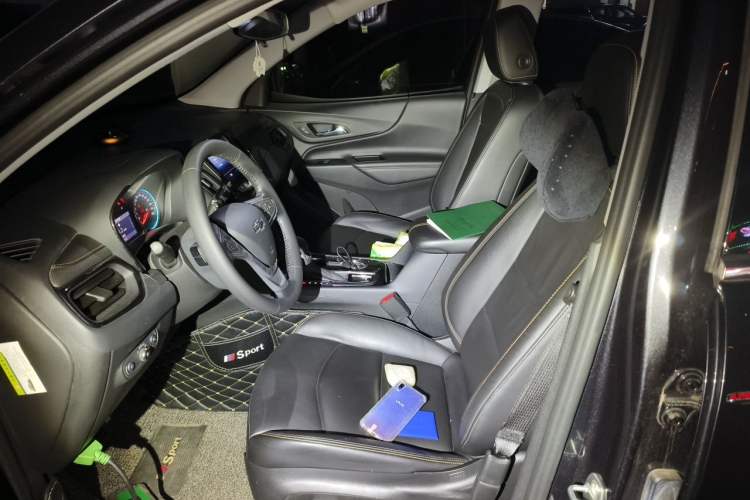 Used Chevrolet Equinox 2021 535T Yujie Edition Left Front Seat