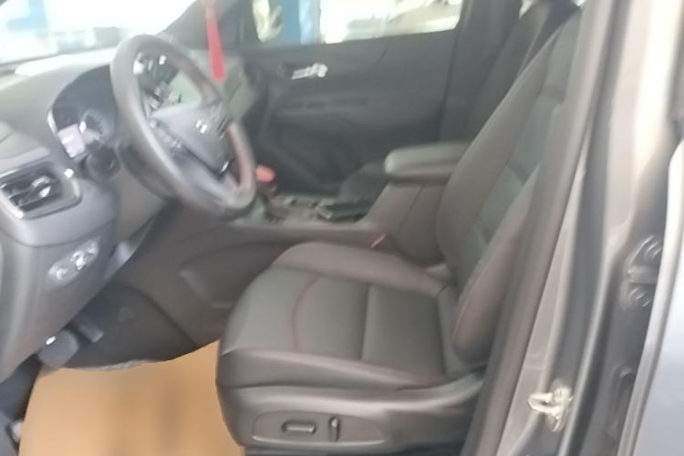 Used Chevrolet Equinox 2021 550T RS Smart Boundary-Pushing Edition Left Front Seat