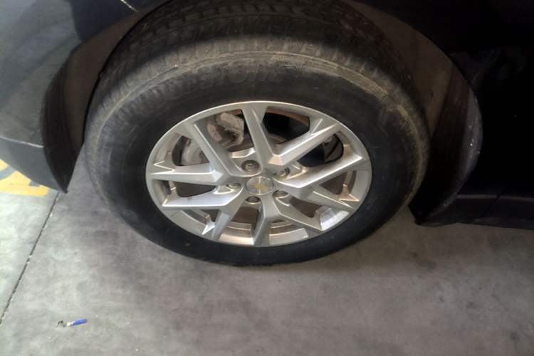 Used Chevrolet Equinox 2021 535T Yujie Edition Left Front Wheel Hub