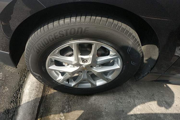 Used Chevrolet Equinox 2021 535T Chijie Edition Left Front Wheel Hub
