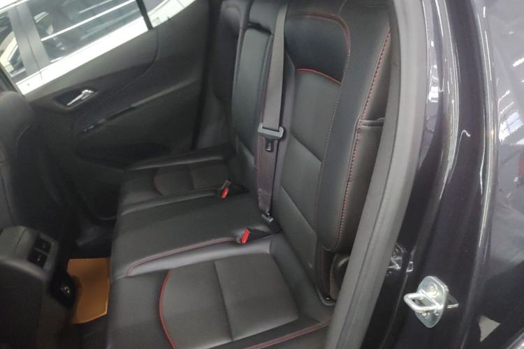 Used Chevrolet Equinox 2021 550T RS Smart Boundary-Pushing Edition Left Rear Seat