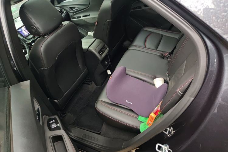 Used Chevrolet Equinox 2021 550T RS Smart Boundary-Pushing Edition Left Rear Seat