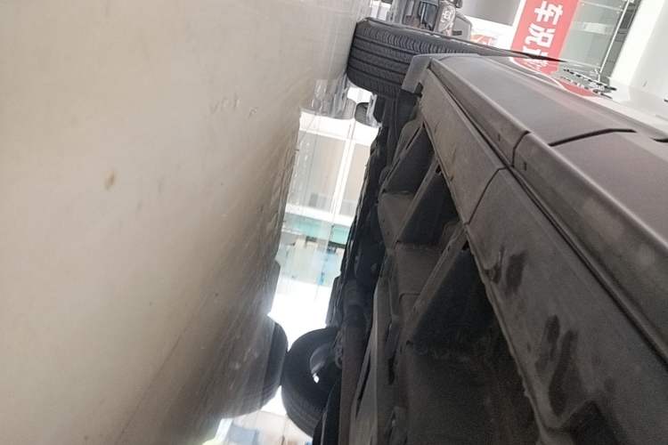 Used Chevrolet Equinox 2021 550T RS Smart Boundary-Pushing Edition Left Side Sill