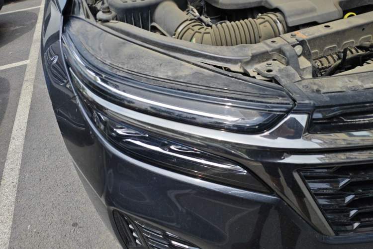 Used Chevrolet Equinox 2021 550T RS Smart Boundary-Pushing Edition Right Front Headlight