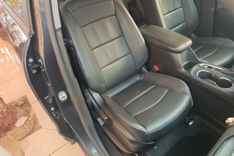 Used Chevrolet Equinox 2021 535T Chijie Edition Right Front Seat