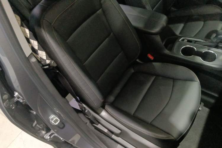 Used Chevrolet Equinox 2021 535T Chijie Edition Right Front Seat