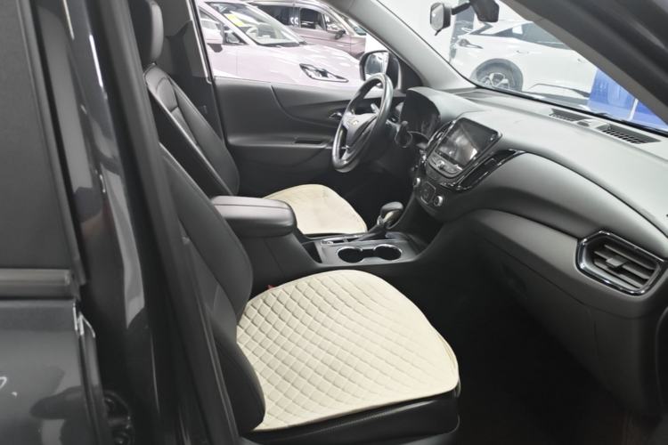 Used Chevrolet Equinox 2021 535T Chijie Edition Right Front Seat