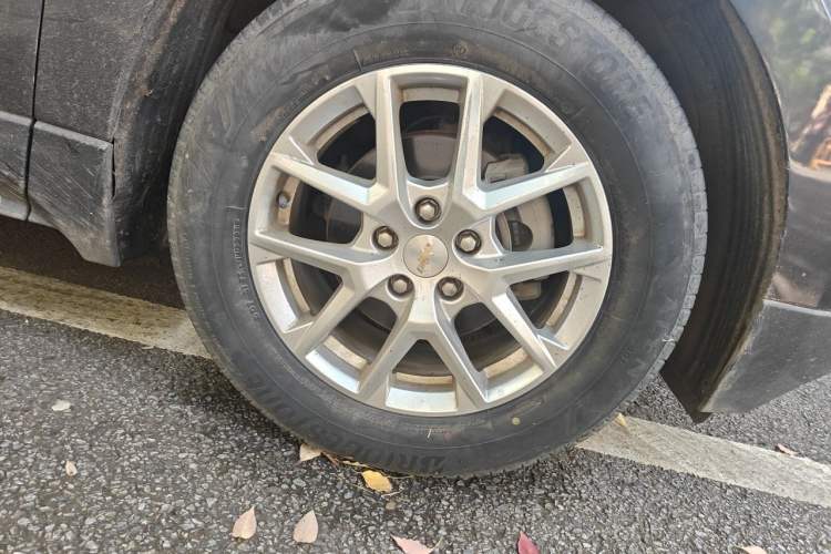 Used Chevrolet Equinox 2021 535T Chijie Edition Right Front Wheel Hub