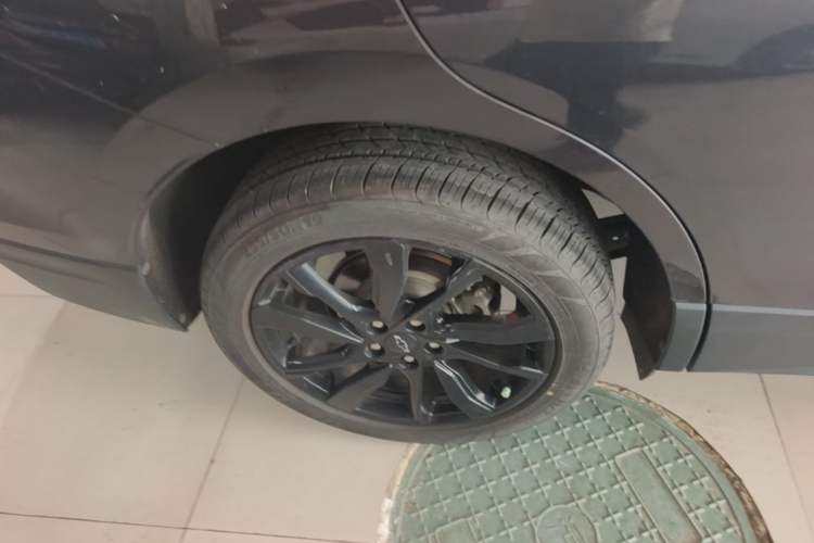 Used Chevrolet Equinox 2021 550T RS Four-Wheel Drive Intelligent Guardian Edition Right Rear Wheel Hub