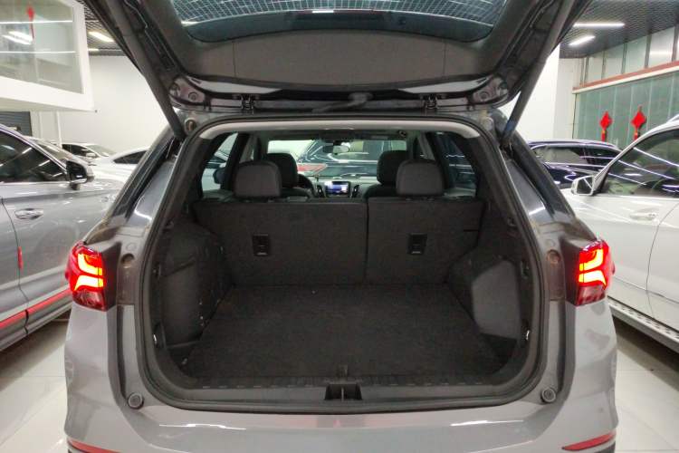 Used Chevrolet Equinox 2021 535T Yujie Edition Trunk