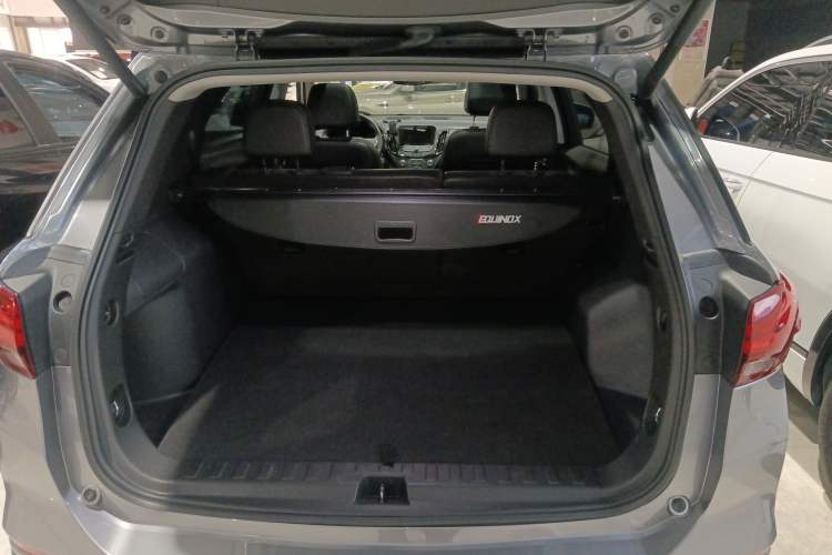 Used Chevrolet Equinox 2021 535T Chijie Edition Trunk