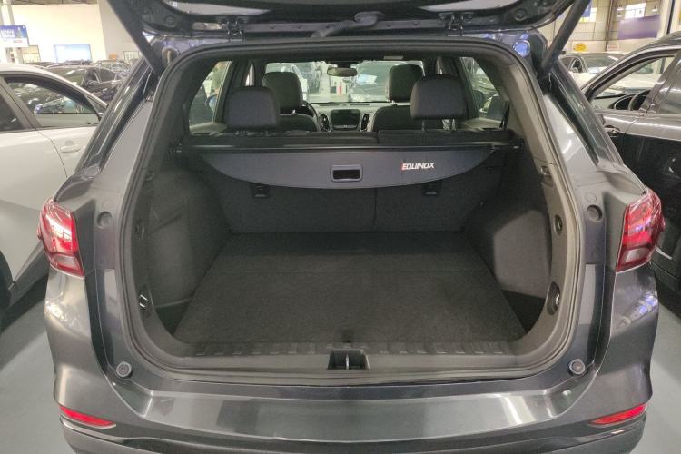 Used Chevrolet Equinox 2021 550T RS Smart Boundary-Pushing Edition Trunk