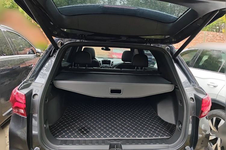 Used Chevrolet Equinox 2021 550T RS Smart Boundary-Pushing Edition Trunk