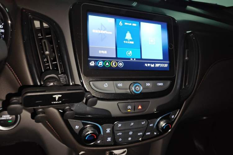 Used Chevrolet Equinox 2021 550T RS Four-Wheel Drive Intelligent Guardian Edition Audio And AC Panel