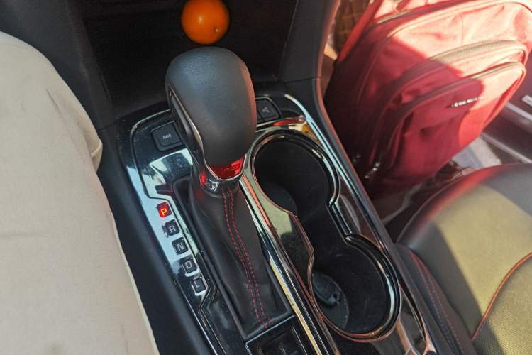 Used Chevrolet Equinox 2021 550T RS Four-Wheel Drive Intelligent Guardian Edition Gear Lever