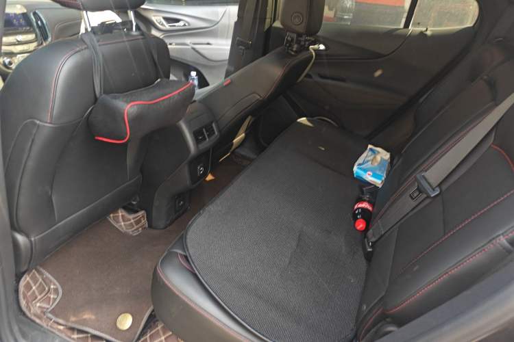 Used Chevrolet Equinox 2021 550T RS Four-Wheel Drive Intelligent Guardian Edition Left Rear Seat
