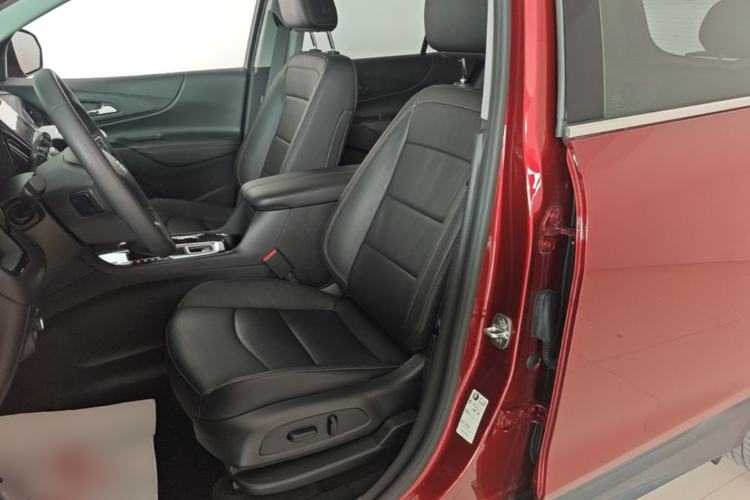 Used Chevrolet Equinox 2021 535T Yujie Edition Left Front Seat