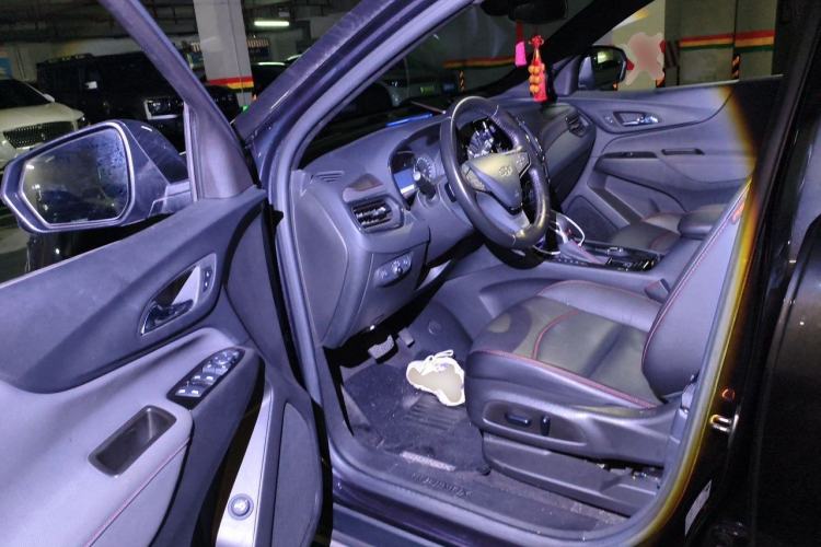 Used Chevrolet Equinox 2021 550T RS Smart Boundary-Pushing Edition Driver Seat