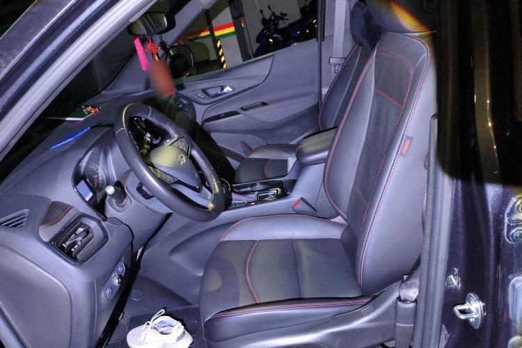 Used Chevrolet Equinox 2021 550T RS Smart Boundary-Pushing Edition Left Front Seat