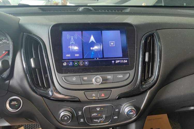 Used Chevrolet Equinox 2021 535T Chijie Edition Audio And AC Panel