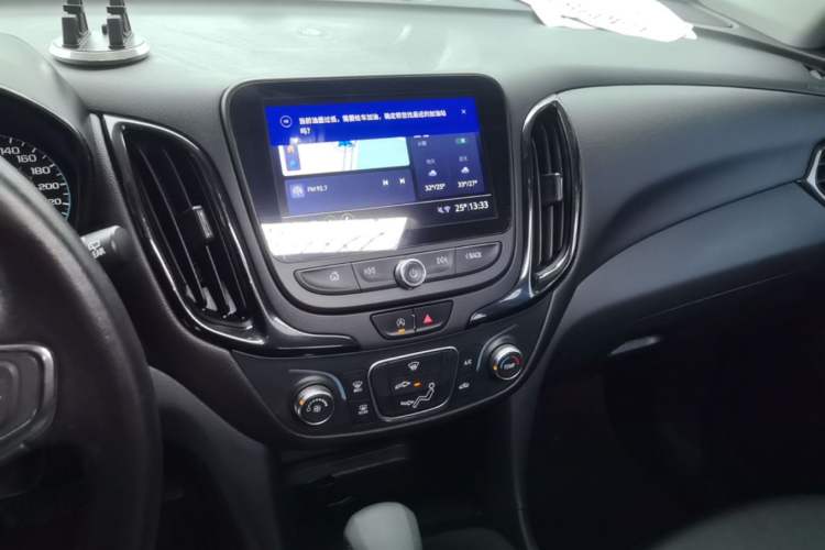 Used Chevrolet Equinox 2021 535T Chijie Edition Audio And AC Panel