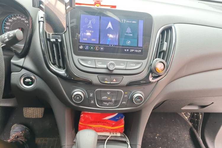 Used Chevrolet Equinox 2021 535T Chijie Edition Audio And AC Panel