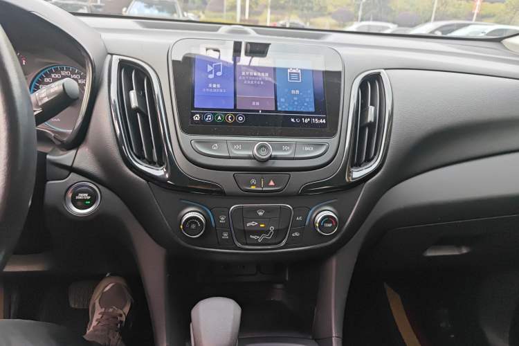 Used Chevrolet Equinox 2021 535T Chijie Edition Audio And AC Panel