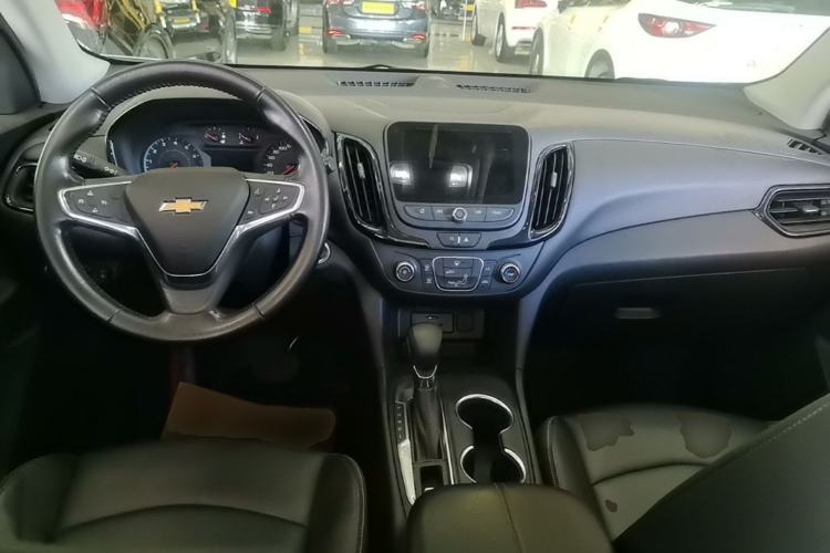 Used Chevrolet Equinox 2021 535T Chijie Edition Center Console