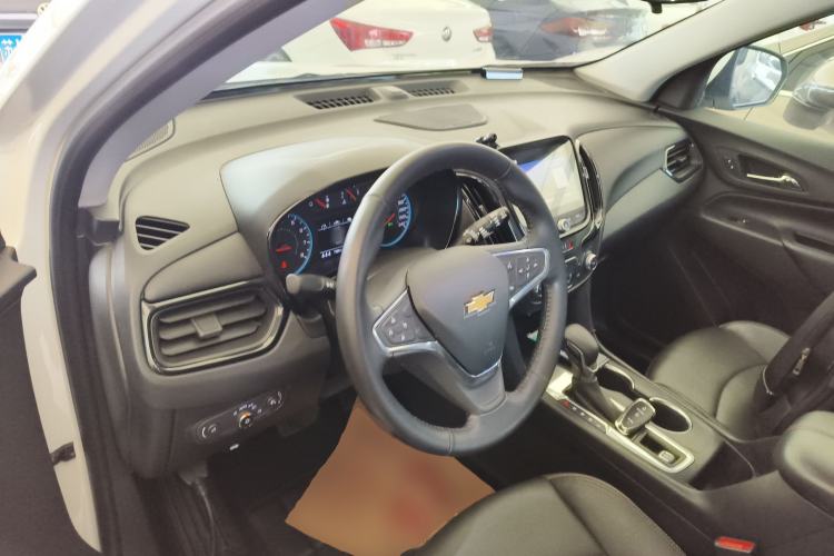 Used Chevrolet Equinox 2021 535T Chijie Edition Center Console